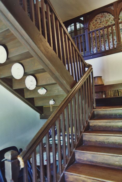 Domaine de Dilhac : Maison de maître, escalier, vue partielle