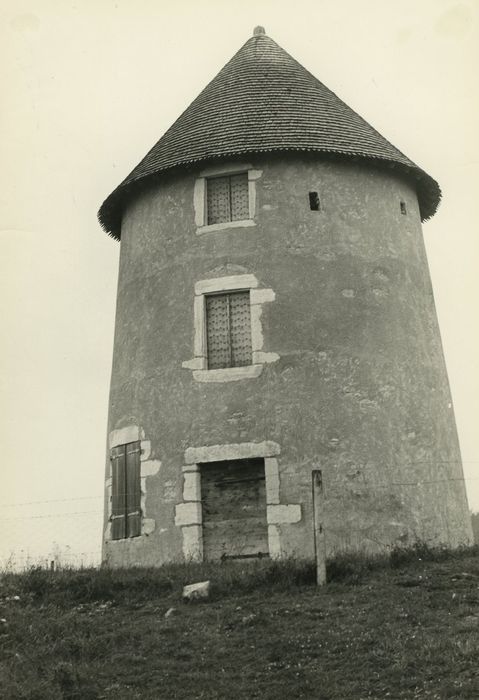 Moulin à vent de Charnailles, vue générale