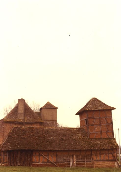 Ferme-manoir : Bâtiment de ferme sud, façade sud, vue générale