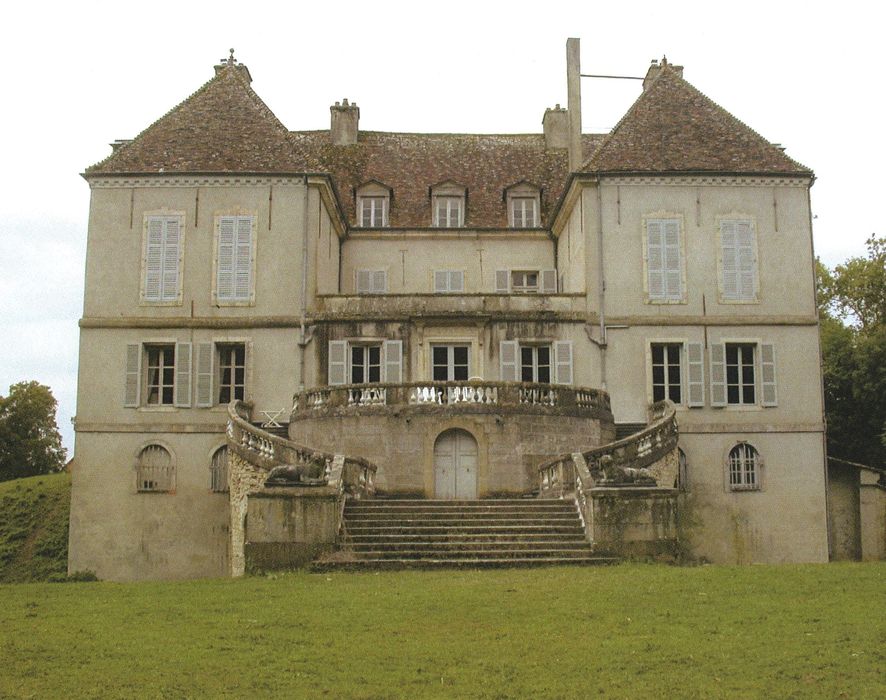 Château de Loisy : Façade nord-est, vue générale