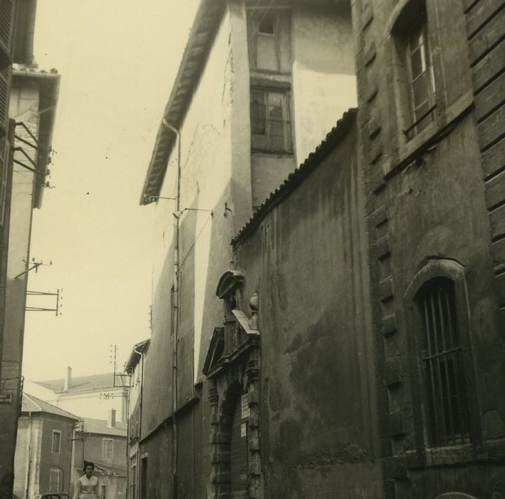 Couvent des Ursulines (ancien) : Façade sur rue, vue partielle