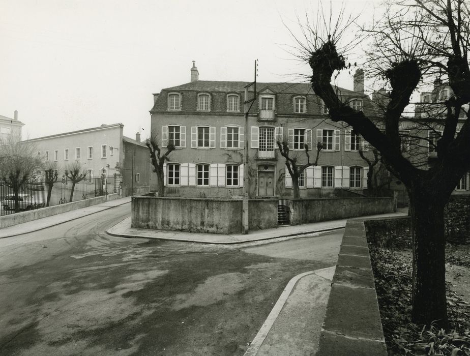 Hôtel Vantey : Façade ouest, vue générale