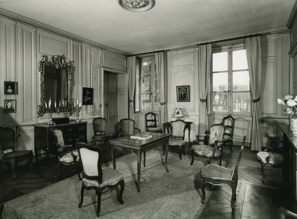 Hôtel Vantey : Rez-de-chaussée, grand salon, vue générale