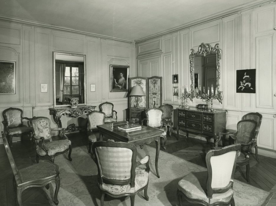 Hôtel Vantey : Rez-de-chaussée, grand salon, vue générale