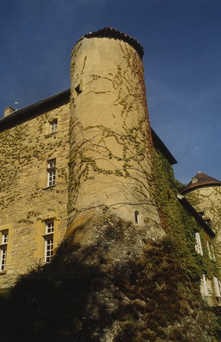 Château de Marcilly : Tour nord-est, vue générale