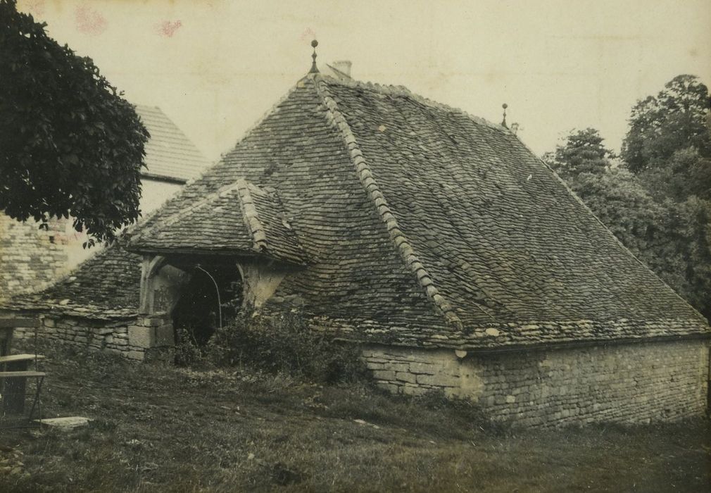 Halles de Brancion : Ensemble sud-ouest, vue générale