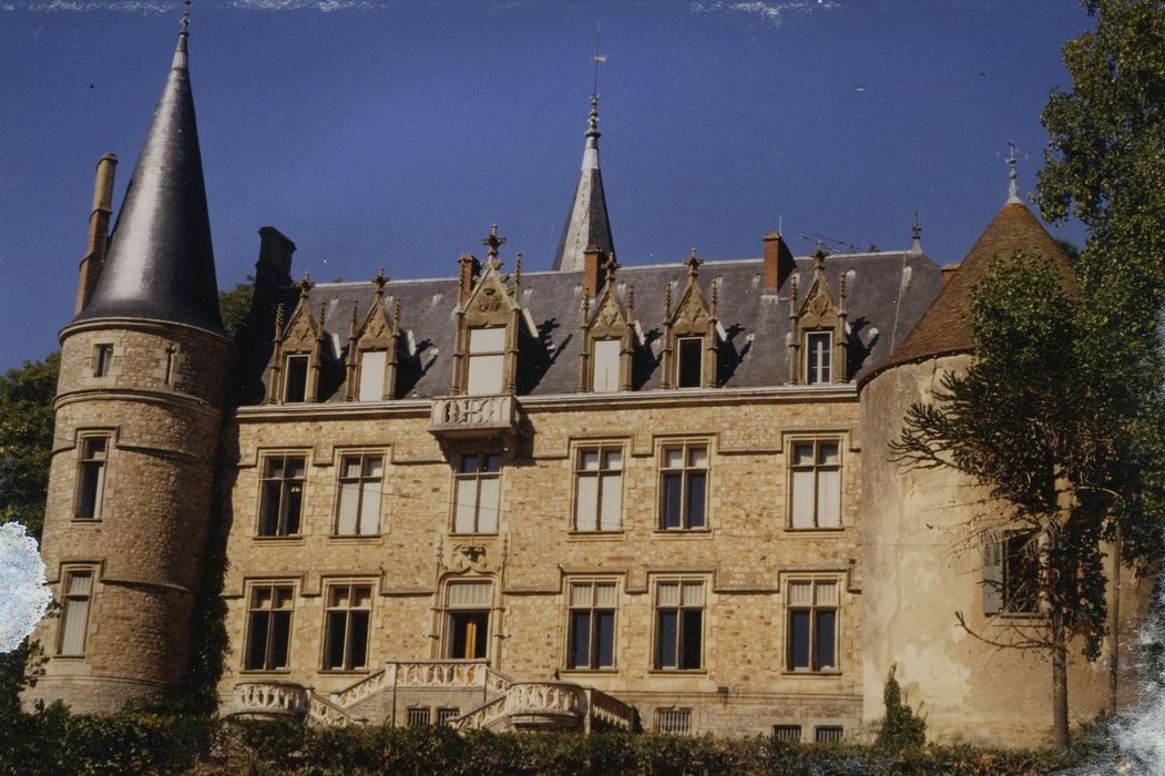 Château : Façade sud, vue générale