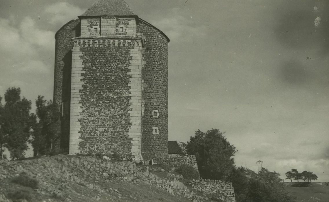 Château de Pompignac : Façade ouest, vue générale