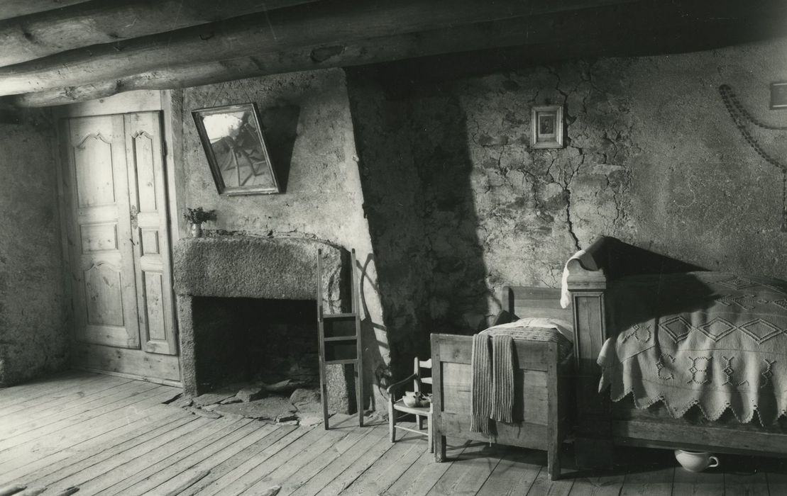 Ferme Allègre dite Maison du Paysan : Chambre commune, vue partielle