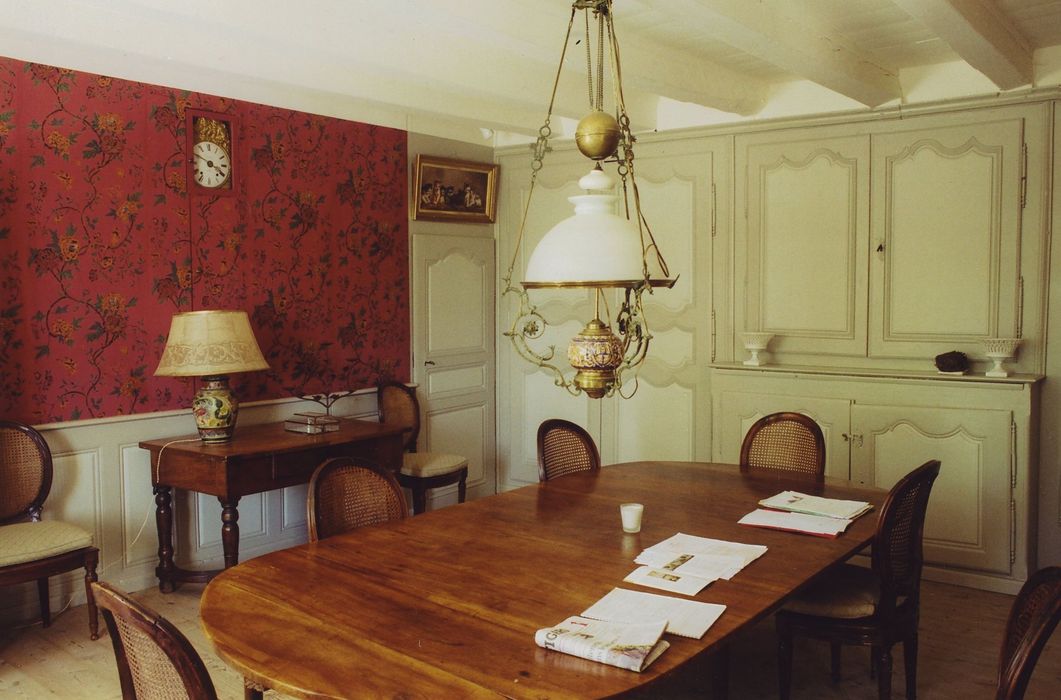 Ferme Torrette dite la Vieille Maison : Logis de maître, rez-de-chaussée, salle à manger, vue partielle