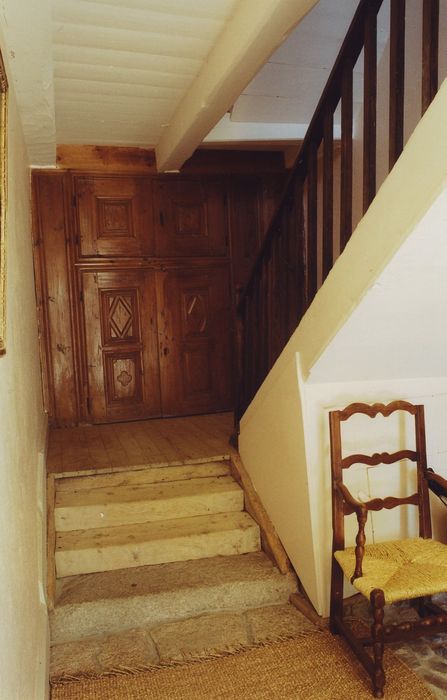 Ferme Torrette dite la Vieille Maison : Logis de maître, escalier, vue partielle