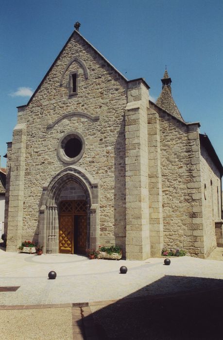 Eglise Saint-Martin : Façade occidentale, vue générale