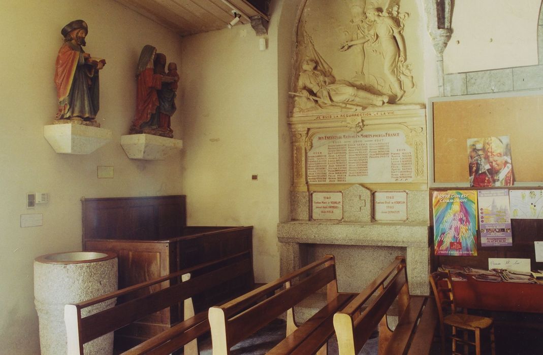 statue : Saint Jacques ; groupe sculpté : Annonciation (l’)