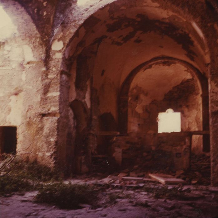 Ancien couvent Saint-Joseph : Eglise, choeur, vue générale des ruines