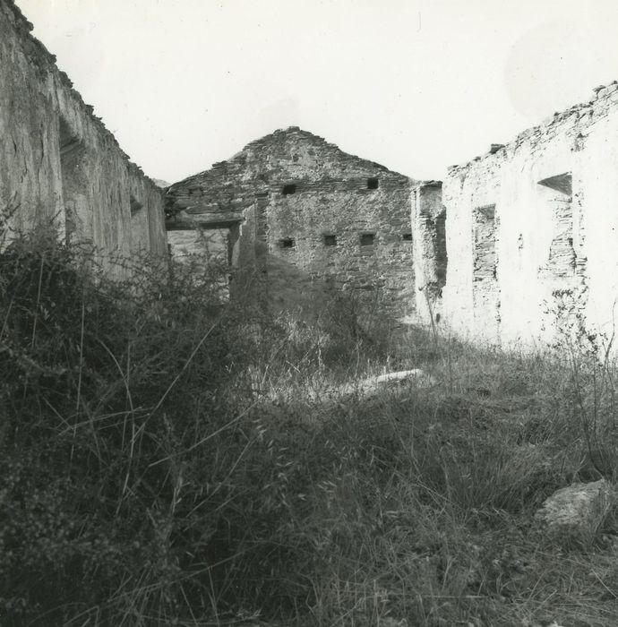 Ancien couvent Saint-Joseph : Bâtiment conventuel, vue partielle des ruines