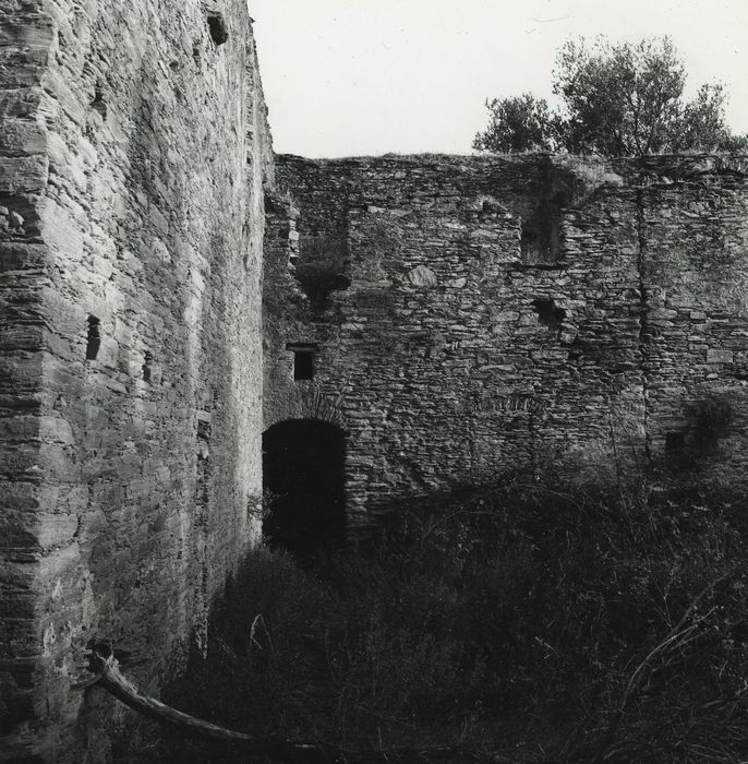 Ancien couvent Saint-Joseph : Bâtiment conventuel, vue partielle des ruines