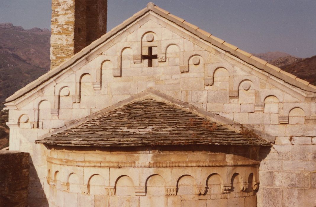 Ancien couvent Saint-Joseph : Chevet, vue partielle