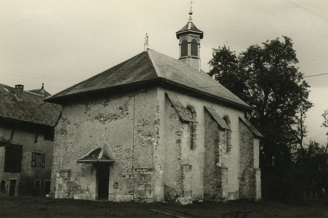 Chapelle de Flérier : Façades sud et ouest, vue générale