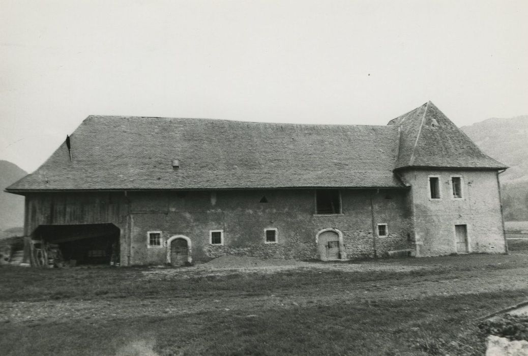 Abbaye de Mélan (ancienne) : Ancienne ferme, façade ouest, vue générale