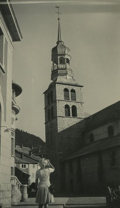 Eglise paroissiale : Clocher, élévationsnord et est, vue générale