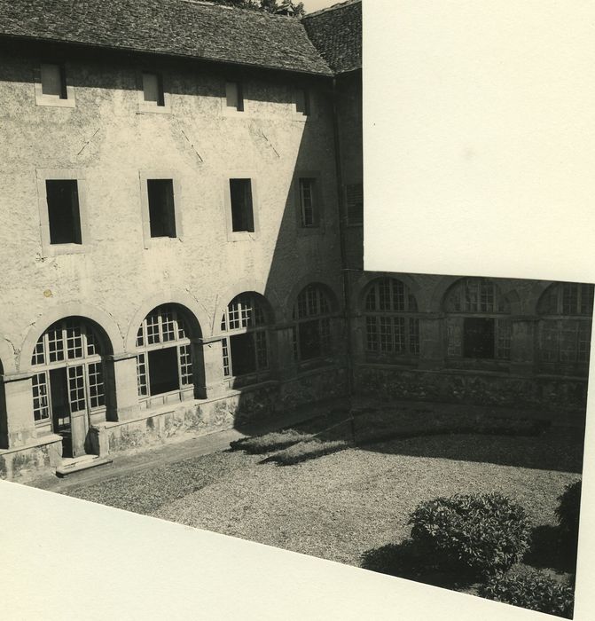 Couvent de la Visitation (ancien) : Cloître, vue partielle