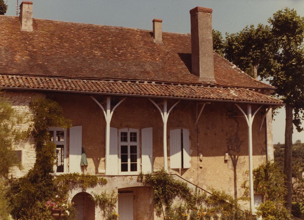 Domaine de Messey : Bâtiment sud, façade sud, vue partielle