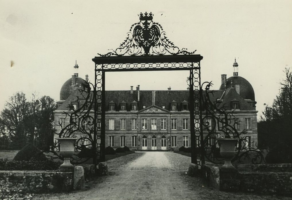 Château de Digoine : Ensemble sud, vue générale