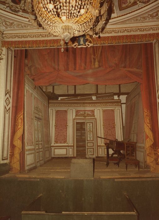 Château de Digoine : Petit théâtre, vue générale de la scène