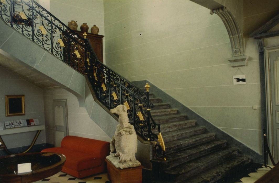 Château : Escalier d’honneur, vue partielle