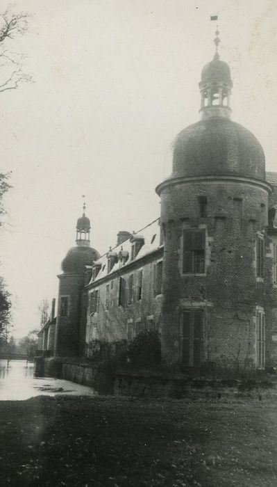 Château : Façade sud, vue générale