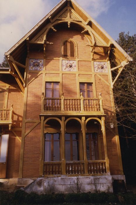 Chalet d'Agneux : Façade est, vue partielle