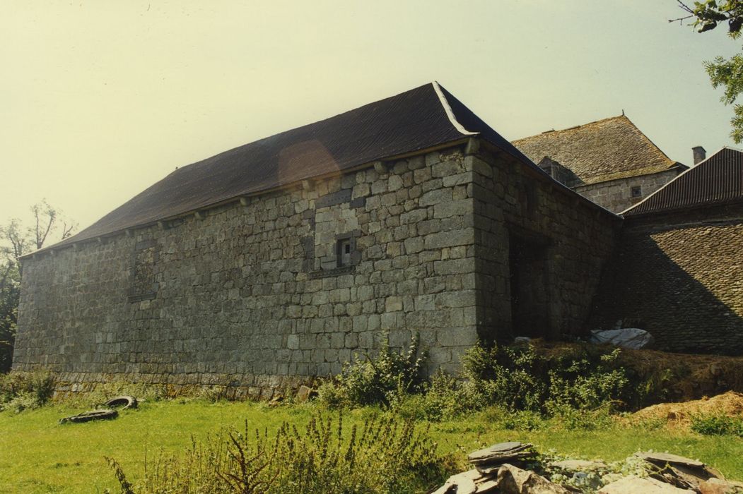 Château de Montvallat : Aile nord, façade nord-est, vue générale