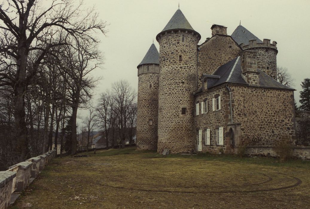 Château : Façades sud et est, vue générale