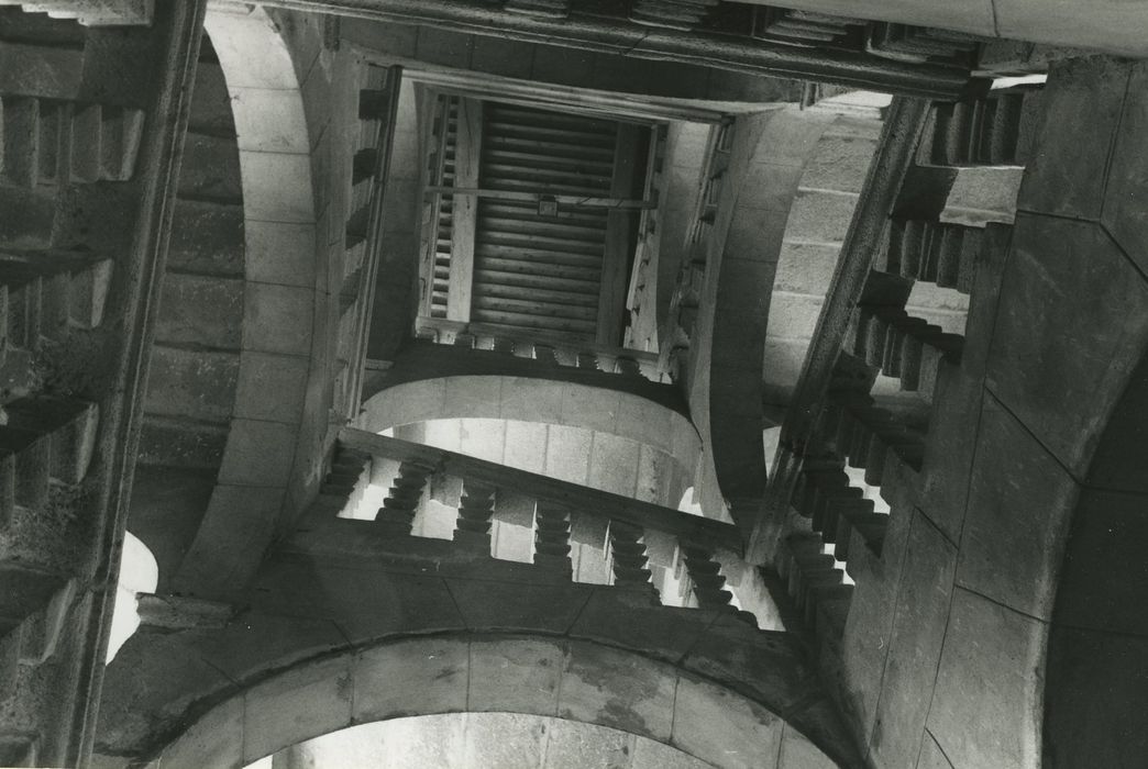 Château : Escalier d’honneur, vue partielle