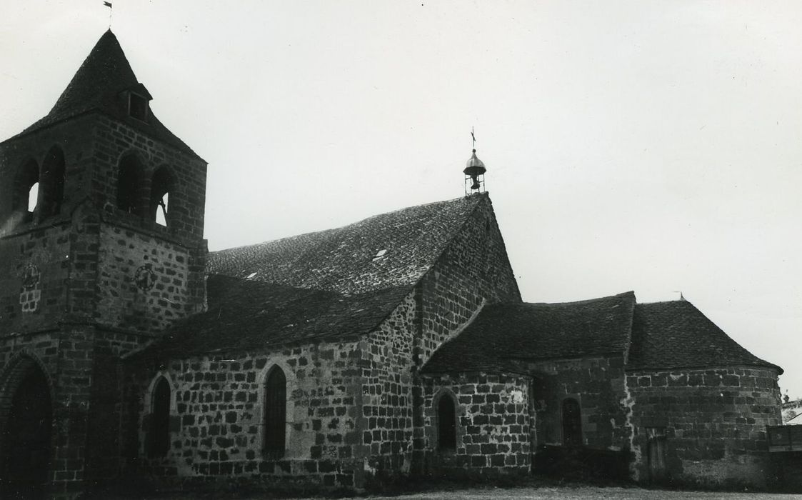 Eglise Saint-Léger : Ensemble sud, vue générale