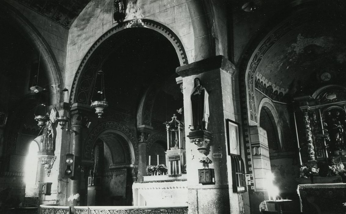 Eglise Saint-Léger : Choeur et absidiole sud, vue partielle