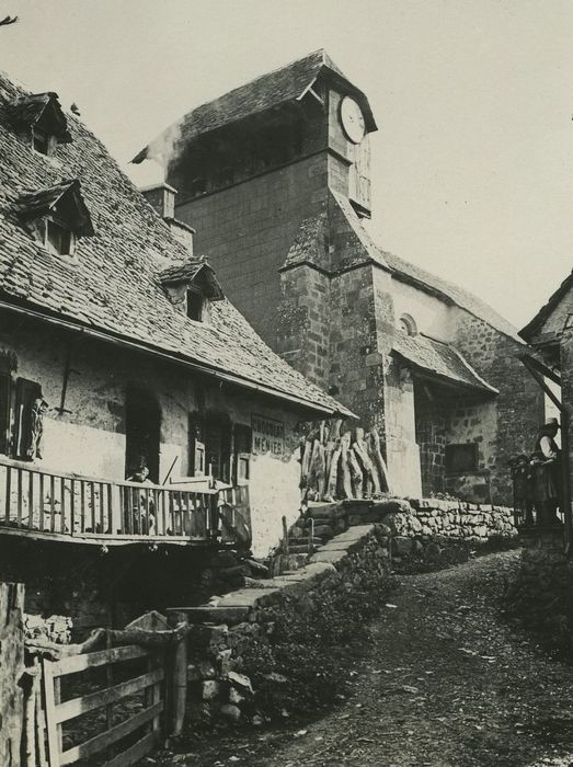 Eglise Saint-Hilaire : Ensemble sud-ouest, vue partielle