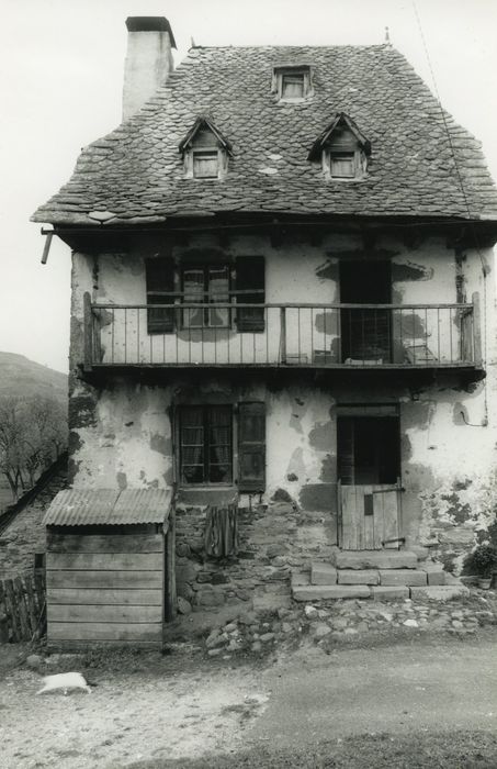 Maison n°1 dite maison Delpuech : Façade sud, vue générale