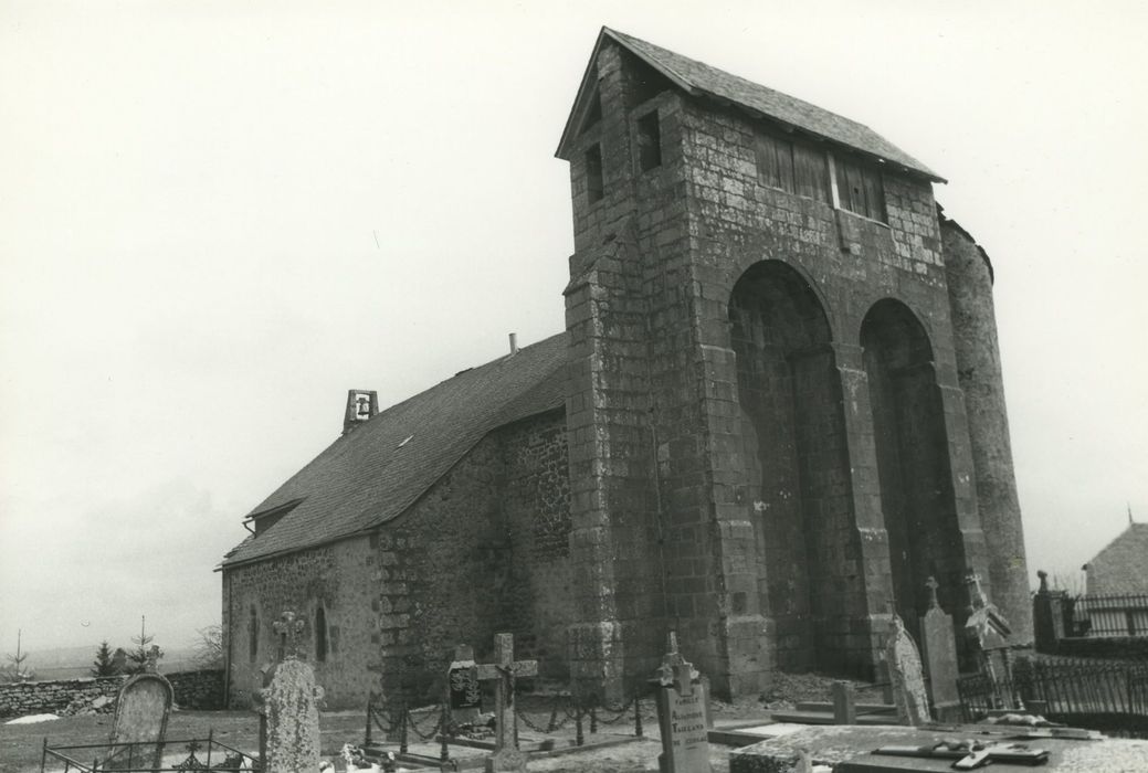 Eglise Saint-Amand : Ensemble nord-ouest, vue générale