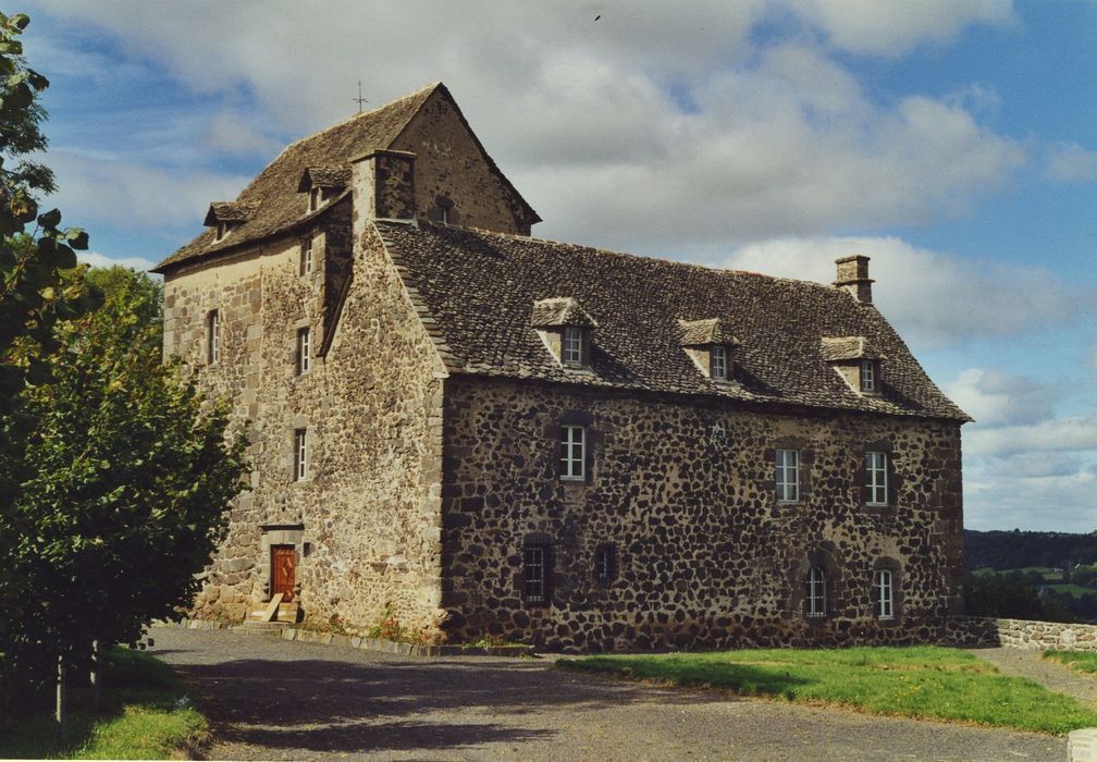 Château de Ferluc : Façades sud et est, vue générale