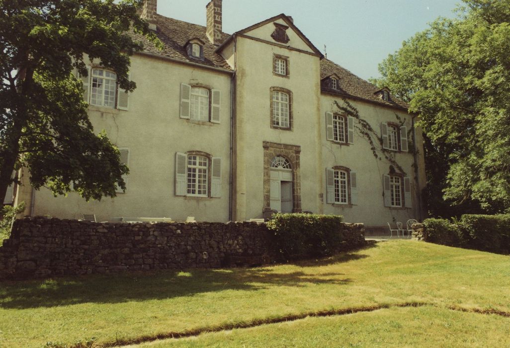 Château du Chassan : Façade est, vue générale