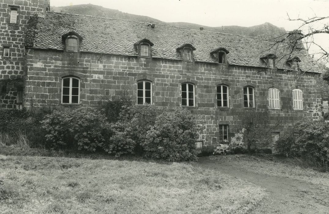 Château de Lamargé : Façade ouest, vue générale