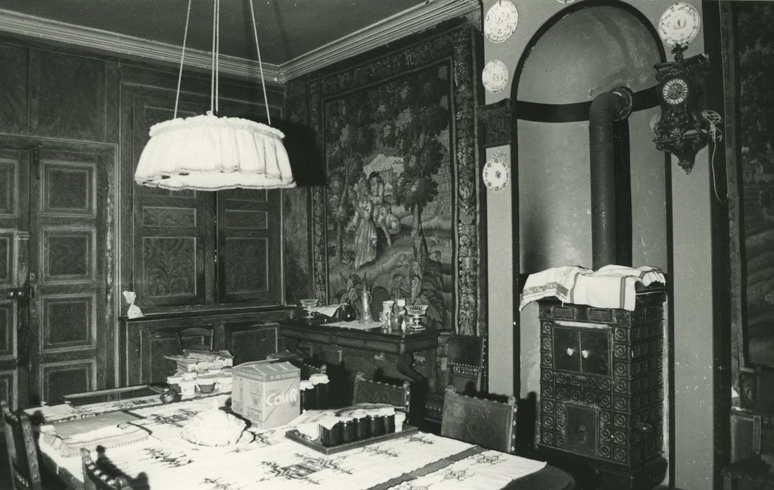 Château de Lamargé : Salle à manger, vue partielle