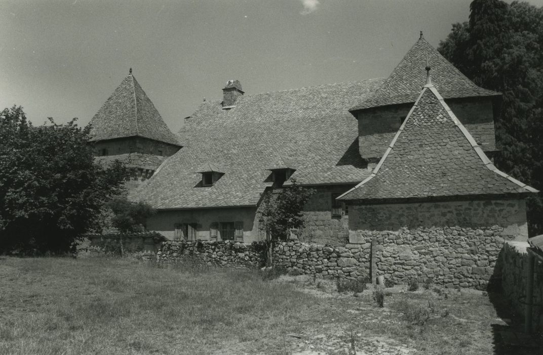 Château de la Grillière : Ensemble ouest, vue généralle