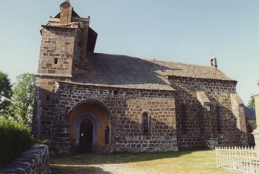 Eglise Saint-Men : Façade latérale sud, vuegénérale