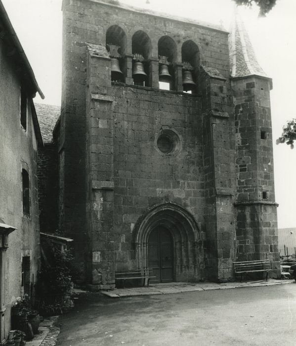 Eglise Saint-Etienne : Façade occidentale, vue générale