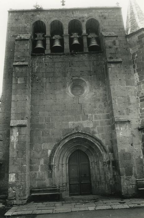 Eglise Saint-Etienne : Façade occidentale, vue générale