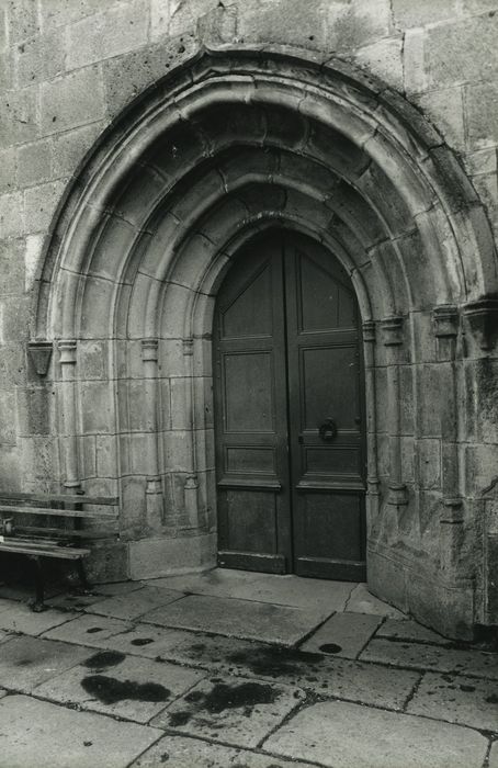 Eglise Saint-Etienne : Portail occidentale, vue générale