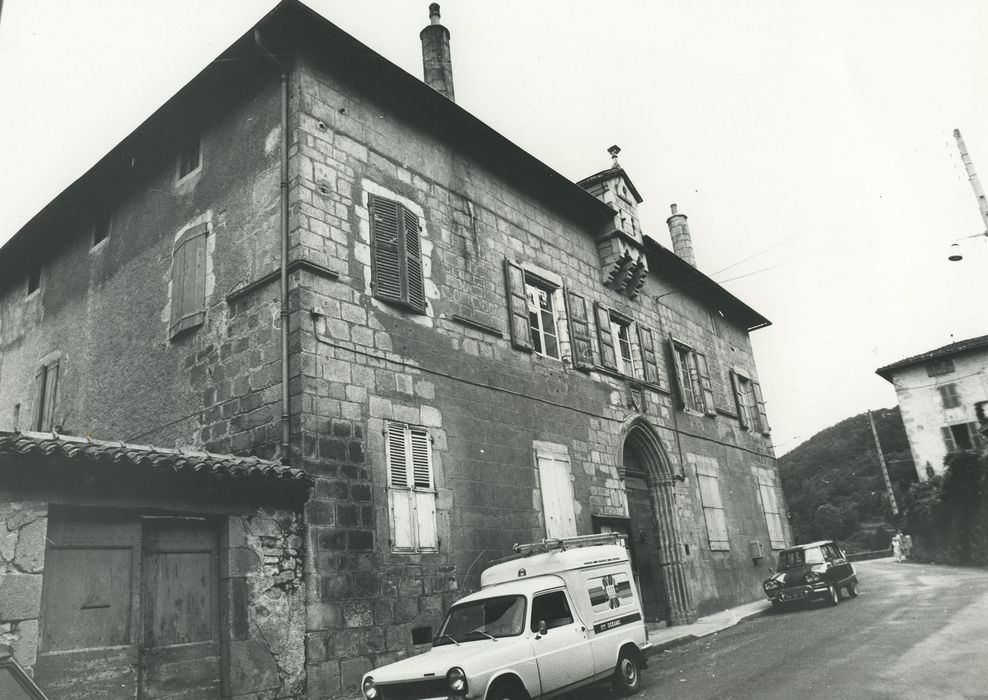 Hôtel de ville (ancien hôtel de la Trémolière) : Façade nord, vue générale