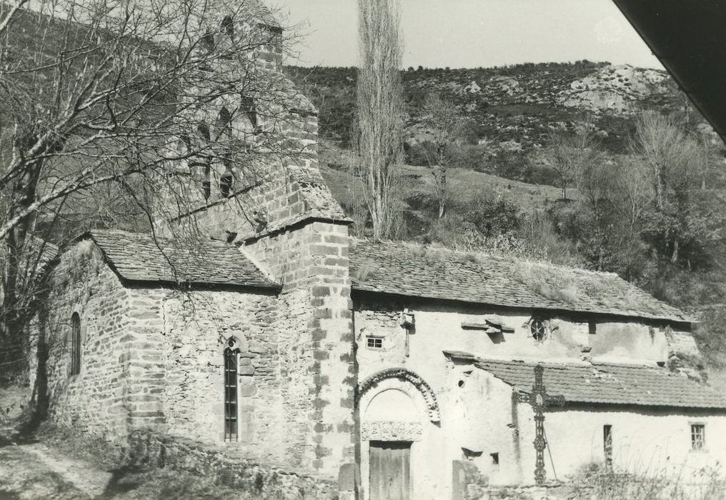 Eglise Saint-Blaise : Façade latérale sud, vue générale